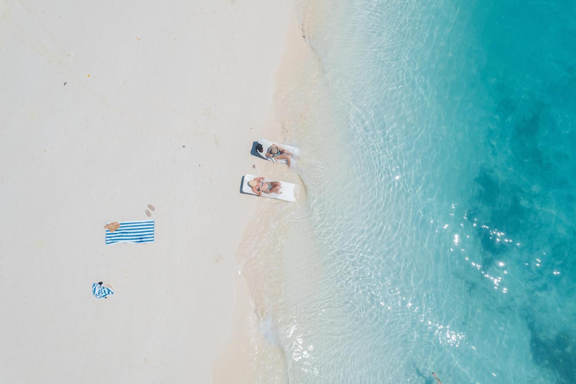 Heron Beach Hotel - The Best Maldivian Getaway In Dhiffushi,Maldives Ngoại thất bức ảnh