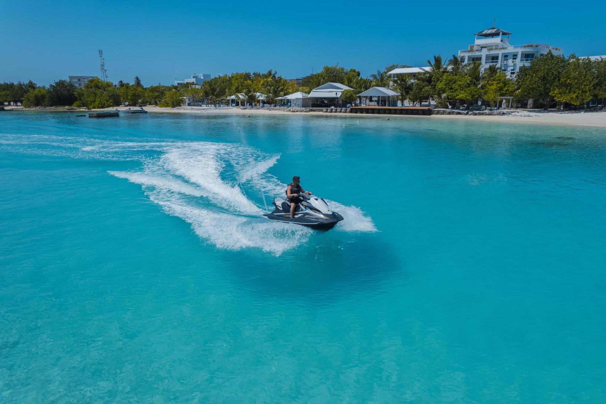 Heron Beach Hotel - The Best Maldivian Getaway In Dhiffushi,Maldives Ngoại thất bức ảnh