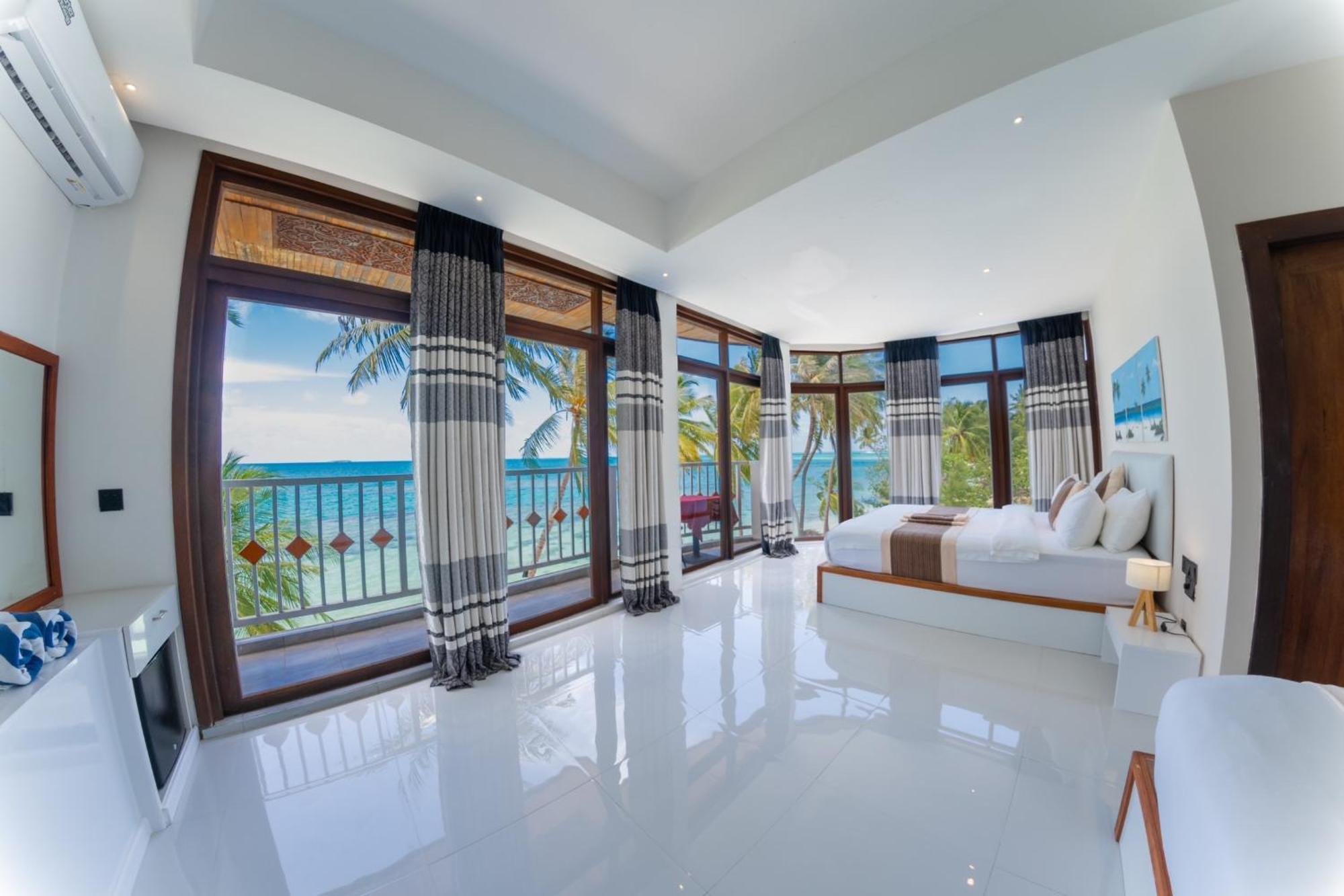 Heron Beach Hotel - The Best Maldivian Getaway In Dhiffushi,Maldives Ngoại thất bức ảnh
