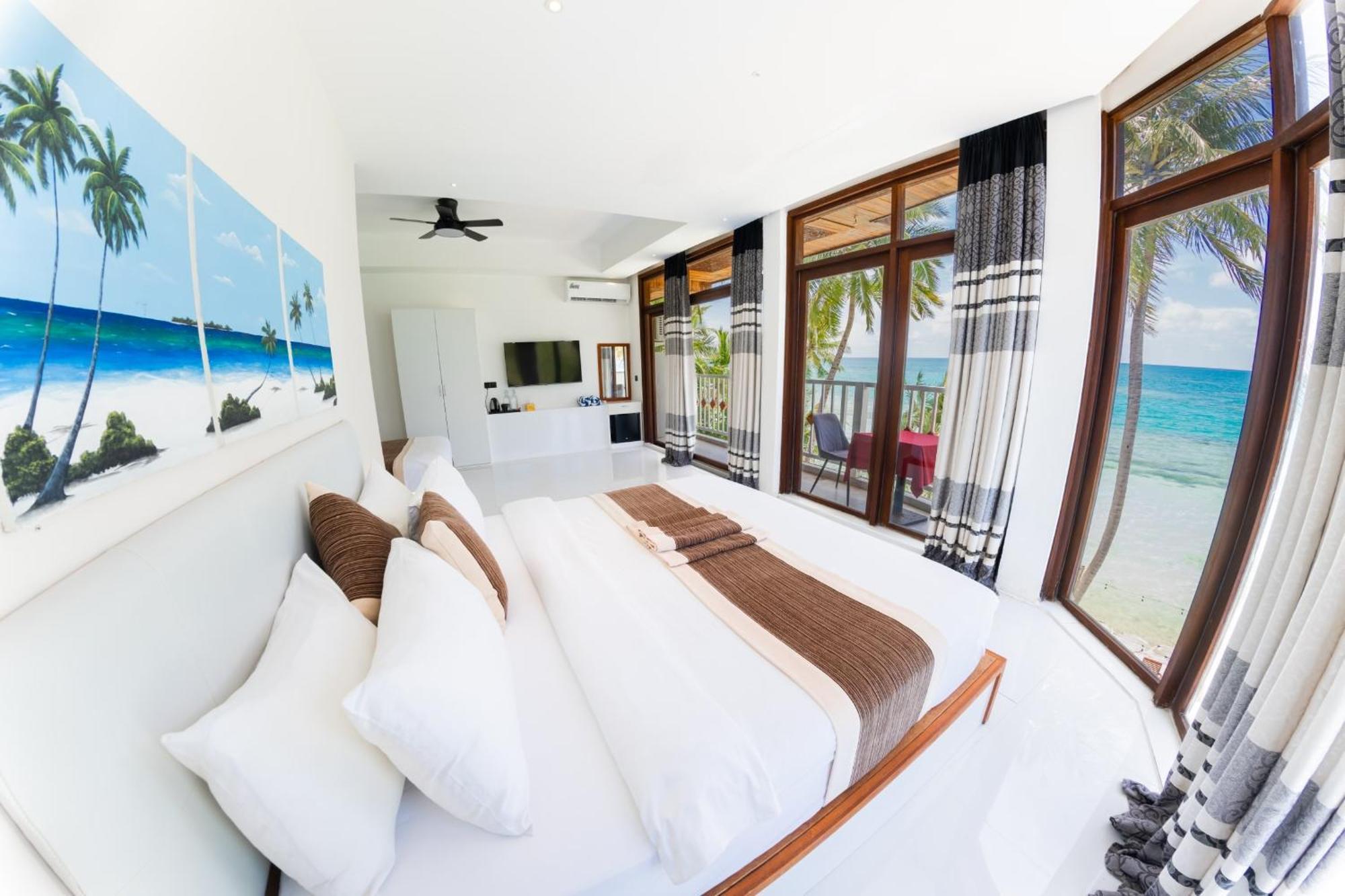 Heron Beach Hotel - The Best Maldivian Getaway In Dhiffushi,Maldives Ngoại thất bức ảnh